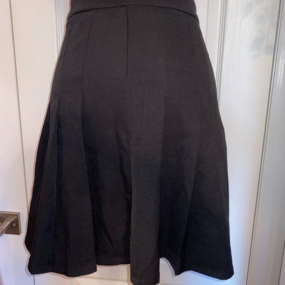Plus High Waisted Pleated Skirt - Picture 1 of 2